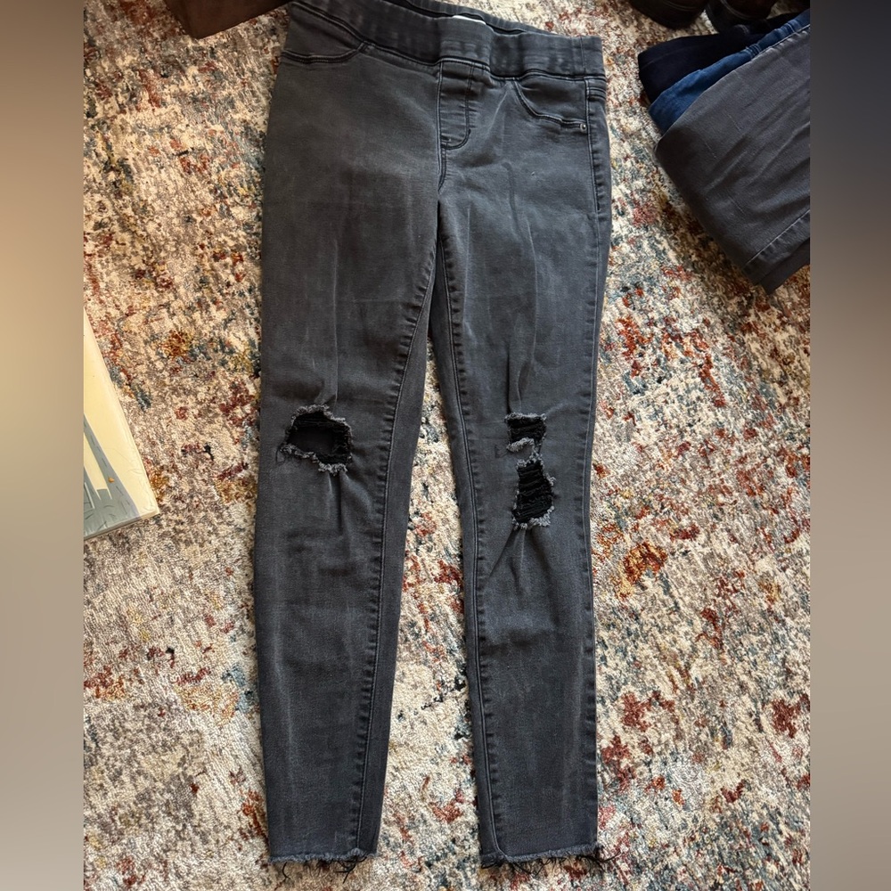 Old Navy skinny jeans (rips in knees)